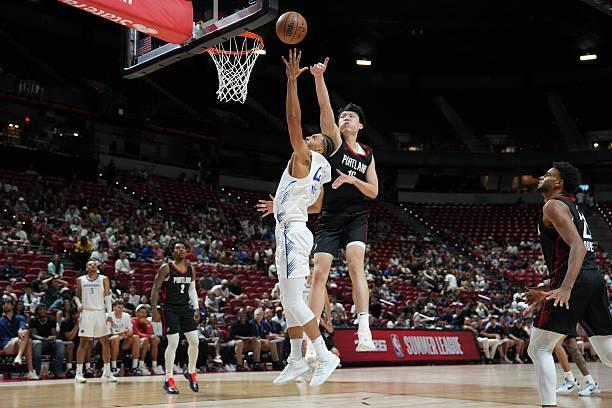 杨瀚森今日完成夏联首秀，新华社、人民日报和央视新闻均转发