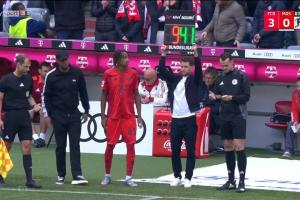 世俱杯投注-弗罗因德：对阿萨雷德甲首秀感欣慰，让他去世俱杯再考虑是否外租